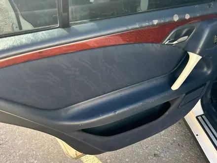Mercedes-Benz E 230 1997 года за 2 100 000 тг. в Тараз – фото 14