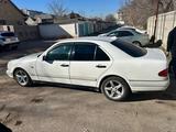 Mercedes-Benz E 230 1997 года за 2 100 000 тг. в Тараз – фото 5