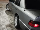 Mercedes-Benz E 220 1993 года за 1 200 000 тг. в Алматы