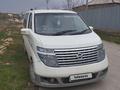 Nissan Elgrand 2002 годаүшін5 200 000 тг. в Атырау