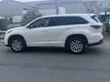 Toyota Highlander 2016 года за 10 000 000 тг. в Атырау – фото 2