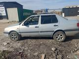 Volkswagen Vento 1994 года за 700 000 тг. в Алматы – фото 2