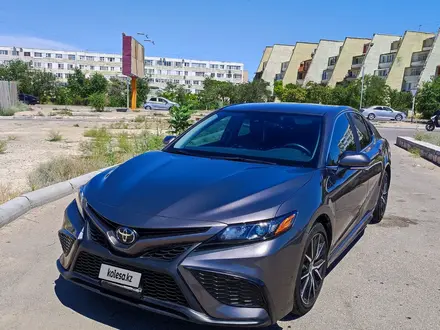 Toyota Camry 2023 года за 16 800 000 тг. в Актау – фото 7