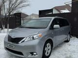 Toyota Sienna 2014 годаfor9 500 000 тг. в Айтеке би