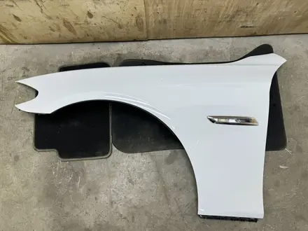 Крыло левое BMW F10 F11 за 80 000 тг. в Астана