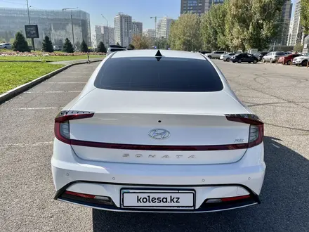 Hyundai Sonata 2022 года за 12 800 000 тг. в Алматы – фото 8