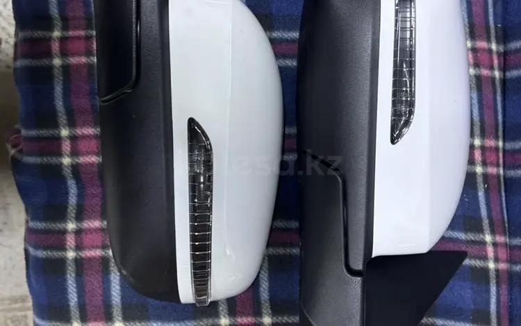 Боковое зеркало за 55 000 тг. в Алматы