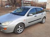 Ford Focus 2001 годаүшін2 400 000 тг. в Караганда