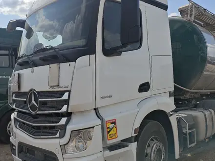 Mercedes-Benz  Actros 2018 года за 17 000 000 тг. в Алматы – фото 2
