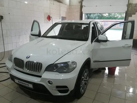 BMW X5 2013 года за 11 000 000 тг. в Петропавловск