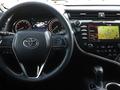 Toyota Camry 2018 годаүшін11 990 000 тг. в Астана – фото 9