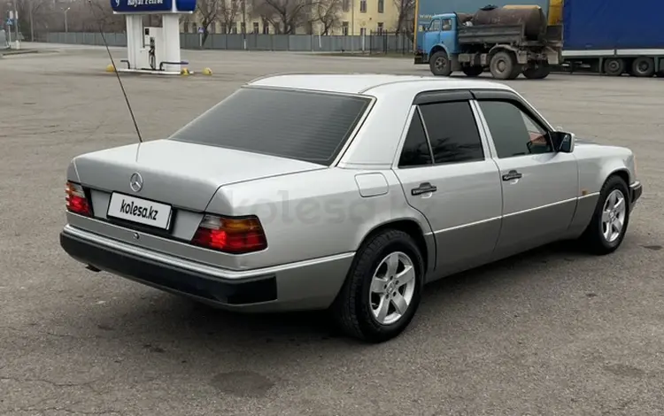 Mercedes-Benz E 200 1993 года за 3 500 000 тг. в Талдыкорган