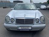 Mercedes-Benz E 320 1998 года за 5 000 000 тг. в Тараз – фото 4