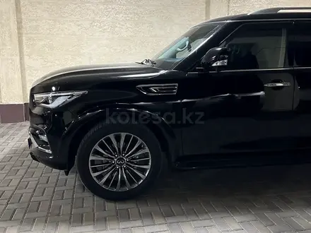 Infiniti QX80 2021 года за 30 700 000 тг. в Алматы – фото 3