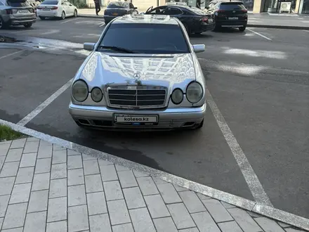 Mercedes-Benz E 280 1996 года за 2 200 000 тг. в Астана – фото 4