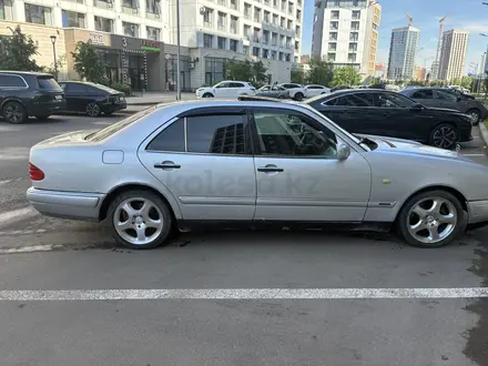 Mercedes-Benz E 280 1996 года за 2 200 000 тг. в Астана – фото 3