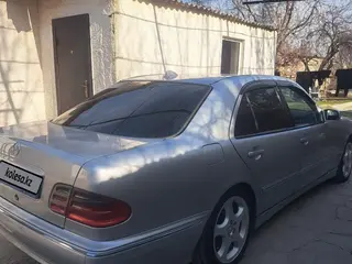 Mercedes-Benz E 280