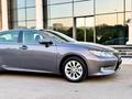 Lexus ES 300h 2013 годаүшін11 500 000 тг. в Актау – фото 9