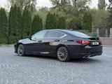 Lexus ES 350 2021 года за 17 500 000 тг. в Алматы – фото 5