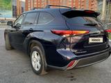 Toyota Highlander 2023 года за 20 000 000 тг. в Астана – фото 5