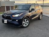 Toyota Highlander 2023 года за 20 000 000 тг. в Астана – фото 4