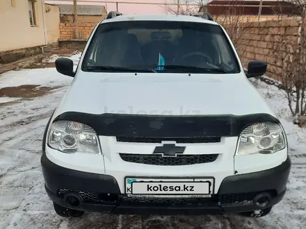 Chevrolet Niva 2014 года за 2 500 000 тг. в Жанаозен – фото 4