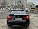 Hyundai Sonata 2015 года за 8 000 000 тг. в Семей – фото 2