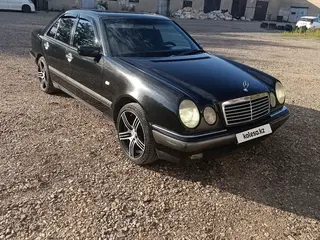 Mercedes-Benz E 320