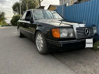 Mercedes-Benz E 230