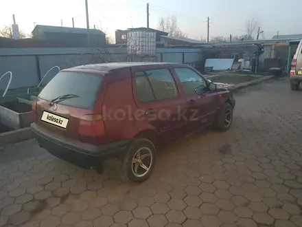 Volkswagen Golf 1993 года за 600 000 тг. в Караганда – фото 2