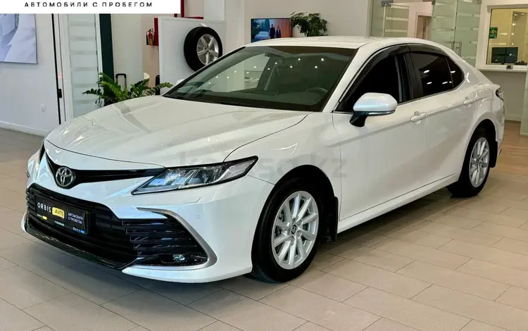 Toyota Camry 2021 года за 14 290 000 тг. в Атырау