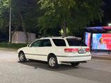 Toyota Mark II Qualis 1998 года за 3 200 000 тг. в Алматы
