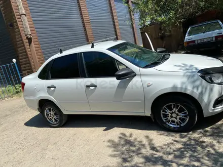 ВАЗ (Lada) Granta 2190 2021 года за 3 100 000 тг. в Семей – фото 2