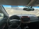 Toyota Camry 2004 годаүшін5 600 000 тг. в Жезказган – фото 2