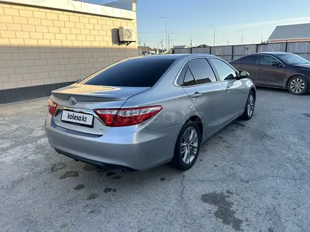 Toyota Camry 2016 года за 10 200 000 тг. в Атырау – фото 4