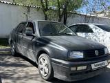 Volkswagen Vento 1993 года за 1 600 000 тг. в Тараз – фото 2