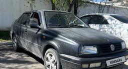 Volkswagen Vento 1993 года за 1 600 000 тг. в Тараз – фото 2