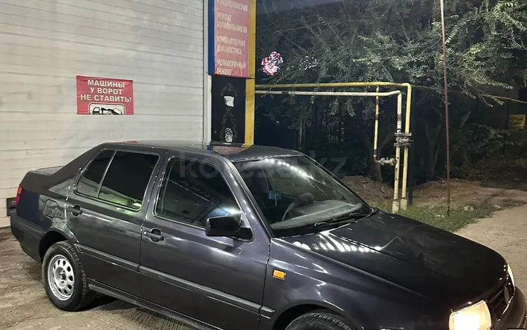 Volkswagen Vento 1993 годаfor1 450 000 тг. в Тараз