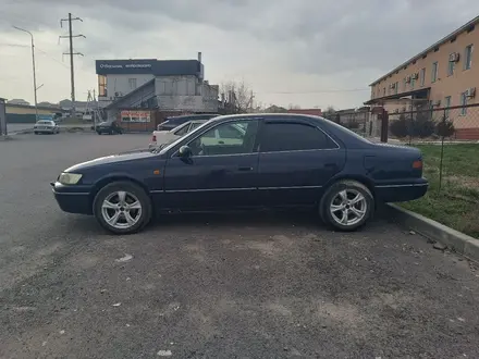 Toyota Camry 1997 года за 2 800 000 тг. в Шымкент – фото 5