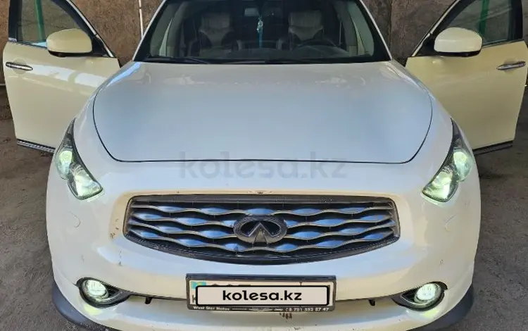 Infiniti FX37 2013 годаfor11 500 000 тг. в Актау