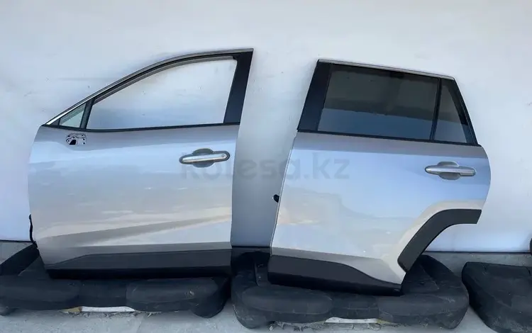 Дверь передний Toyota RAV4 2019-2024 ORIGINAL за 380 000 тг. в Алматы