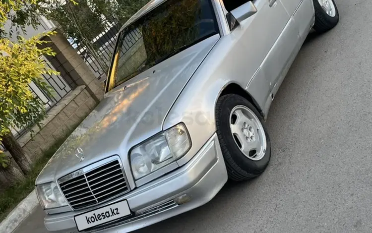 Mercedes-Benz E 220 1994 годаfor1 550 000 тг. в Астана