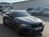 BMW M5 2021 года за 29 000 000 тг. в Алматы