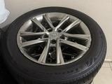 Шины с дисками на Lexus оригинальные за 177 000 тг. в Астана