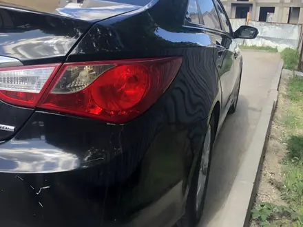 Hyundai Sonata 2010 года за 3 500 000 тг. в Актобе – фото 6
