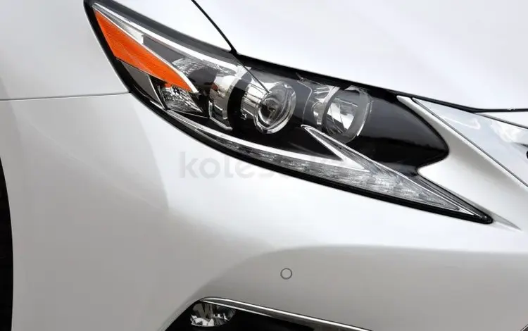 Стекла фар Lexus ES300 за 30 000 тг. в Астана
