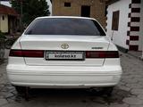 Toyota Camry 1998 года за 2 800 000 тг. в Тараз – фото 2