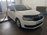 Skoda Rapid 2013 годаfor2 950 000 тг. в Актобе – фото 2