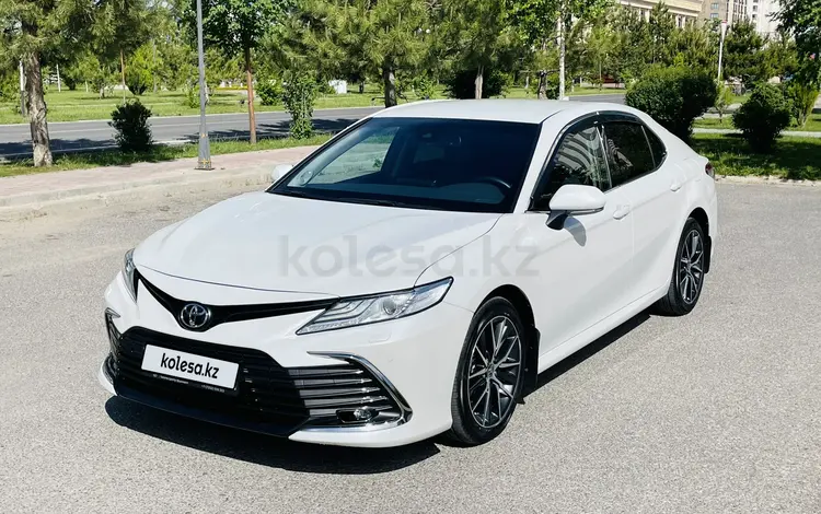 Toyota Camry 2021 года за 16 900 000 тг. в Шымкент