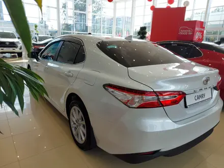 Toyota Camry Comfort 2022 года за 20 570 000 тг. в Костанай – фото 6